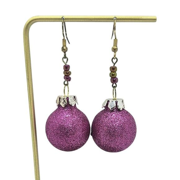 Christmas Ornament Earrings Fuchsia Sparkle Ball Iridescent Beads - Picture 1 of 4